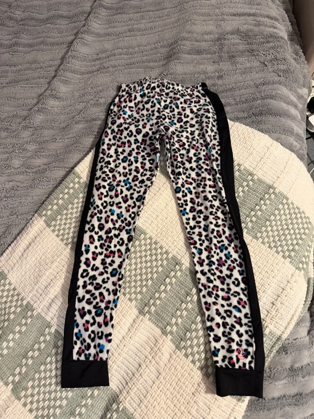 Girls Cuddl Duds pajama set 🖤